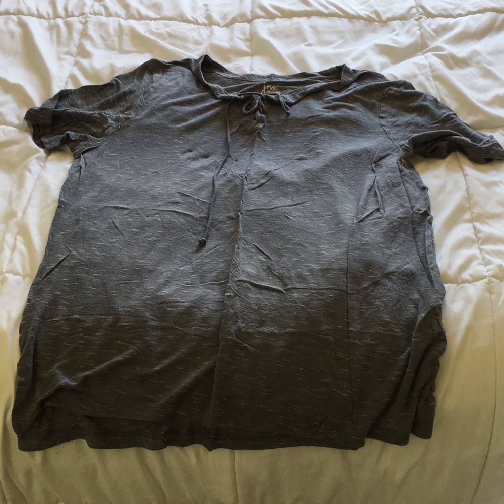 Short sleeve shirt